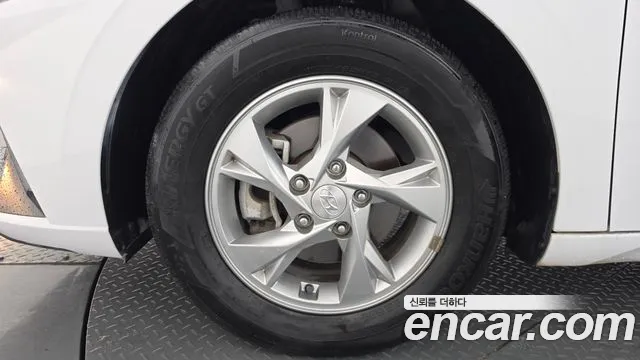 Hyundai Avante 2022 thumb 5