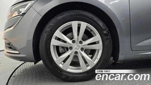 Renault Megane 2018 thumb 5