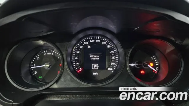 Renault Megane 2018 thumb 8