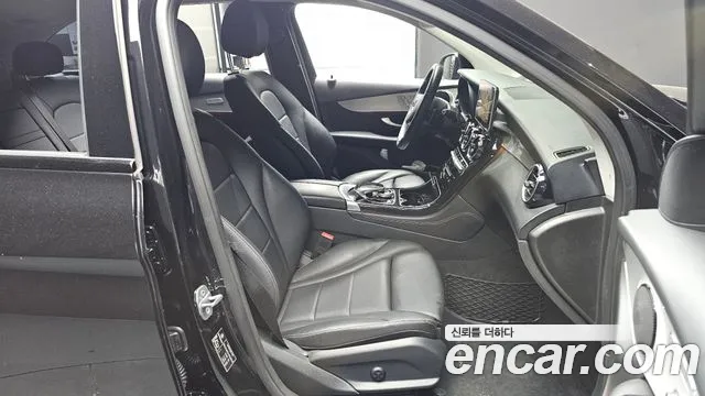 Mercedes-Benz GLC 2018 thumb 10
