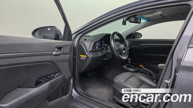Hyundai Avante 2018 thumb 10