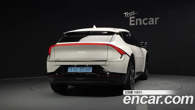 Kia EV6 2023 thumb 3
