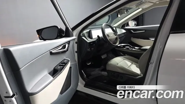 Kia EV6 2023 thumb 9