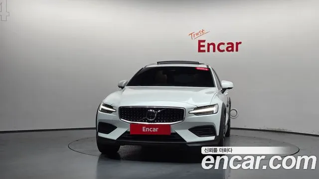 Volvo V60 2024 thumb 2