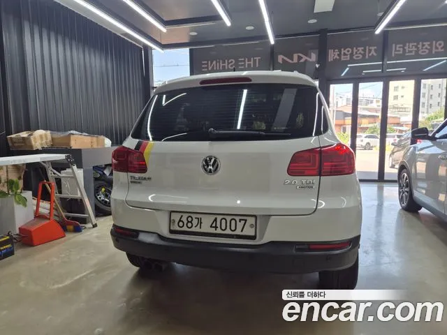 Volkswagen Tiguan 2012 thumb 4