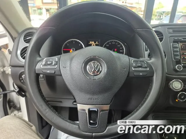Volkswagen Tiguan 2012 thumb 8