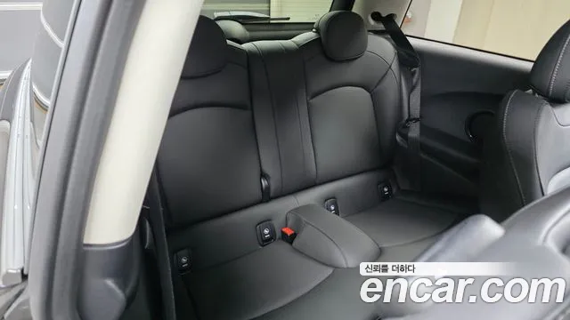 Mini Hatch 2023 thumb 11