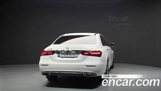 Mercedes-Benz E-Класс 2022 thumb 4