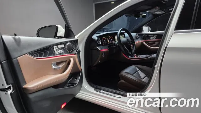 Mercedes-Benz E-Класс 2022 thumb 10