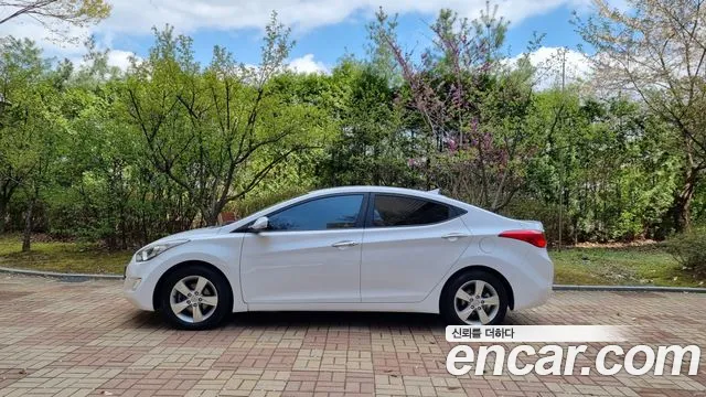 Hyundai Avante 2013 thumb 2