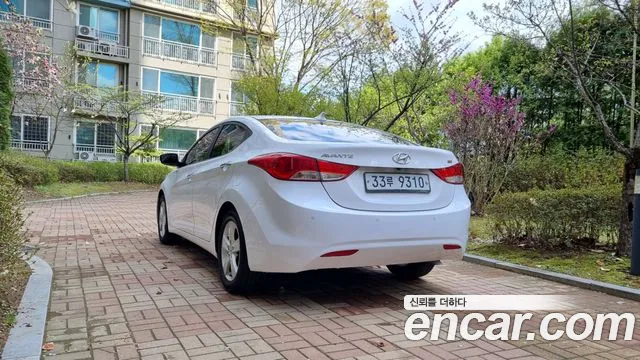 Hyundai Avante 2013 thumb 3
