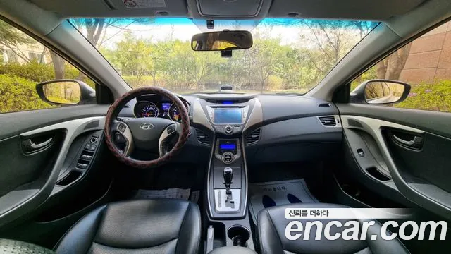 Hyundai Avante 2013 thumb 4