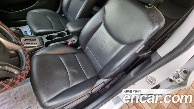 Hyundai Avante 2013 thumb 7