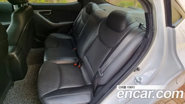 Hyundai Avante 2013 thumb 8