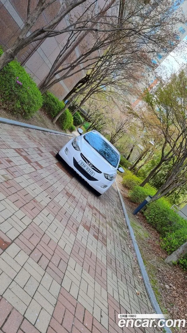 Hyundai Avante 2013 thumb 11