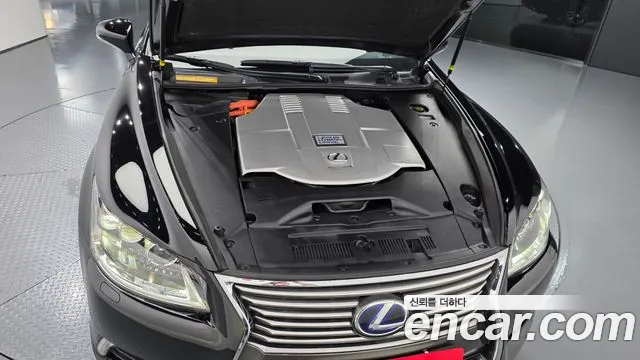 Lexus LS 2016 thumb 6