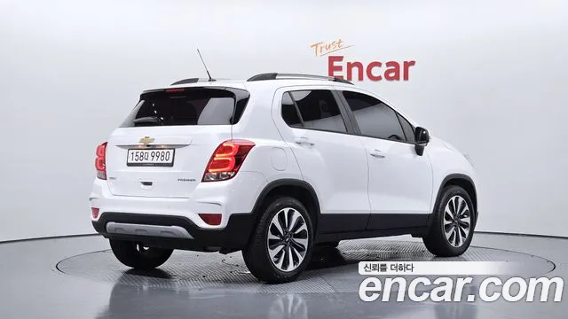 Chevrolet Tracker 2021 thumb 2