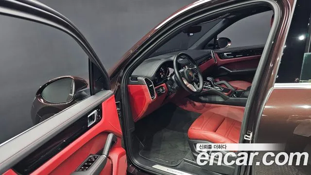 Porsche Cayenne 2019 thumb 9