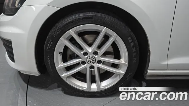 Volkswagen Golf Sportsvan 2014 thumb 5