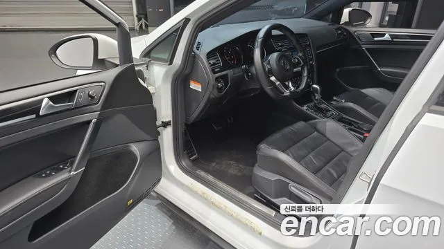 Volkswagen Golf Sportsvan 2014 thumb 10