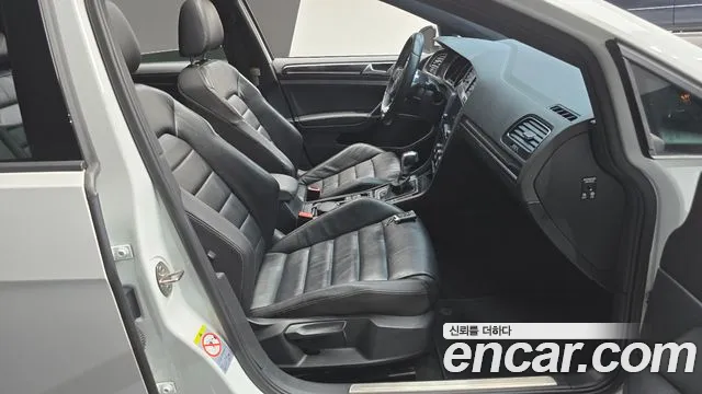 Volkswagen Golf Sportsvan 2014 thumb 11
