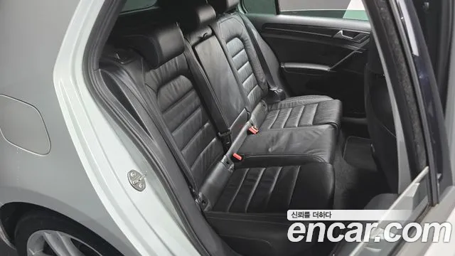 Volkswagen Golf Sportsvan 2014 thumb 12