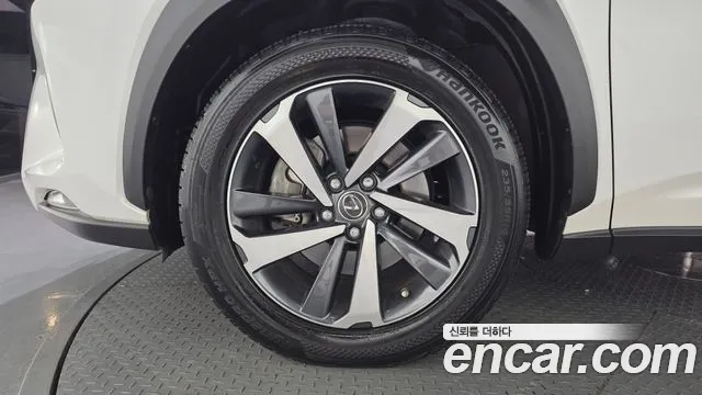 Lexus NX 2019 thumb 5