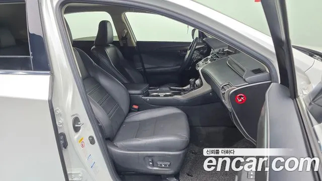 Lexus NX 2019 thumb 11