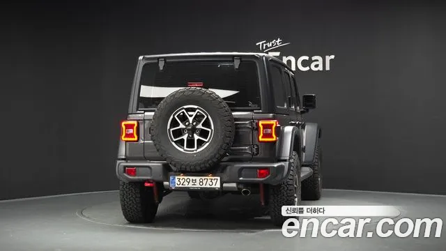 Jeep Wrangler 2025 thumb 3
