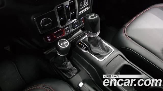 Jeep Wrangler 2025 thumb 8