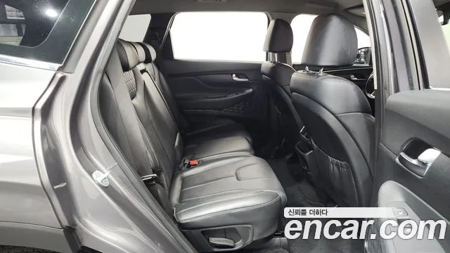 Hyundai Santa Fe 2018 thumb 11