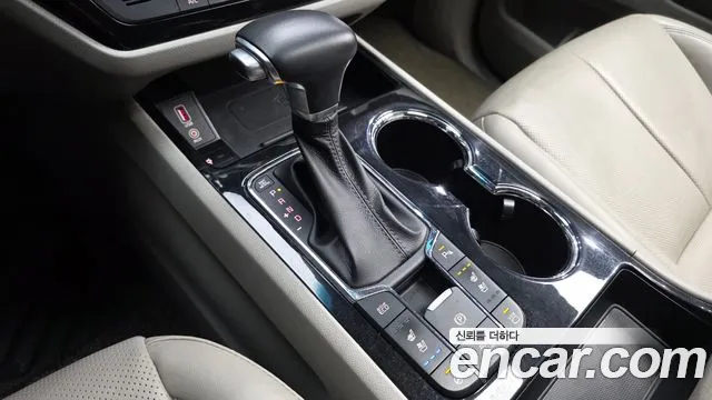 Kia Carnival 2018 thumb 9
