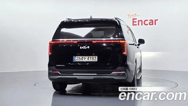 Kia Carnival 2024 thumb 4