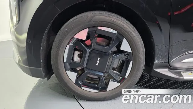 Kia Carnival 2024 thumb 5