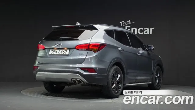 Hyundai Santa Fe 2017 thumb 2