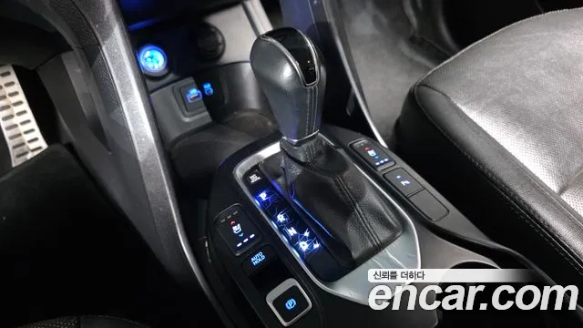 Hyundai Santa Fe 2017 thumb 9