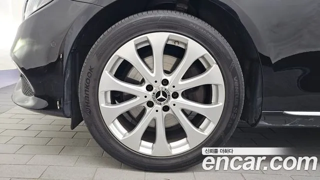 Mercedes-Benz E-Класс 2017 thumb 5