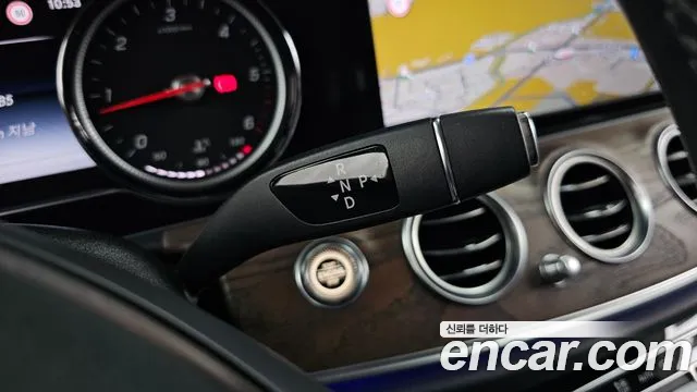 Mercedes-Benz E-Класс 2017 thumb 9