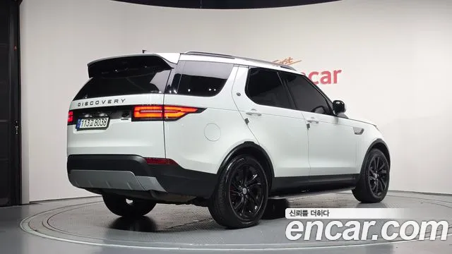 Land Rover Discovery 2018 thumb 2