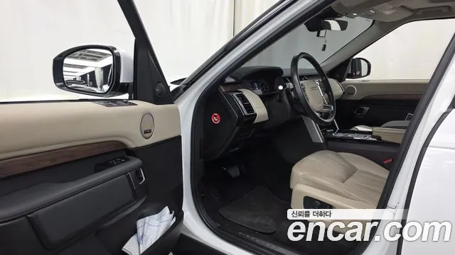 Land Rover Discovery 2018 thumb 10