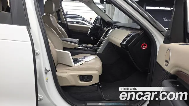 Land Rover Discovery 2018 thumb 11