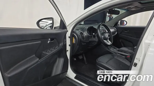 Kia Sportage 2011 thumb 10