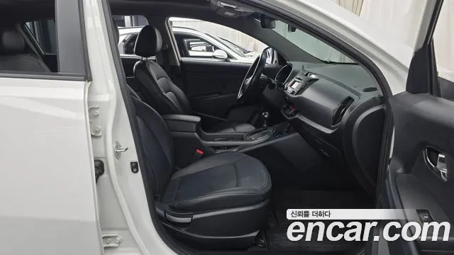 Kia Sportage 2011 thumb 11