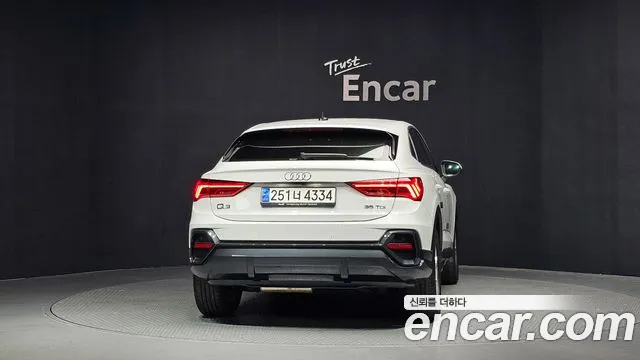 Audi Q3 2020 thumb 4