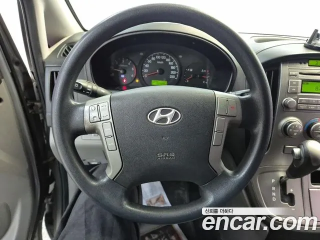 Hyundai Starex 2015 thumb 9