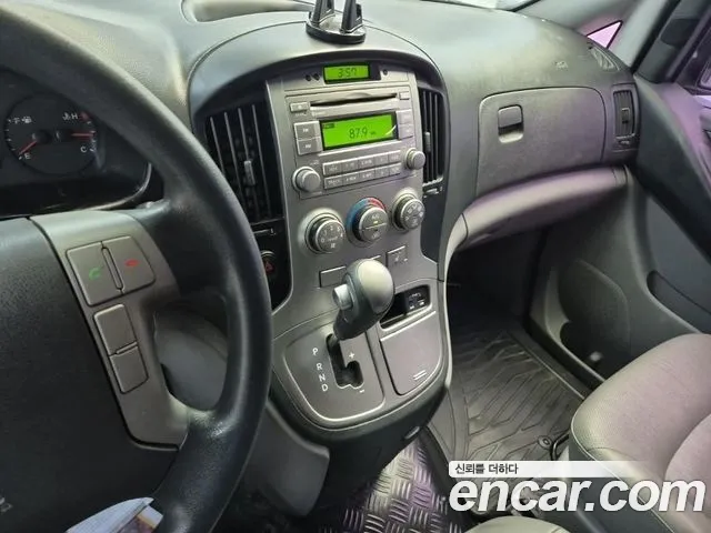 Hyundai Starex 2015 thumb 10