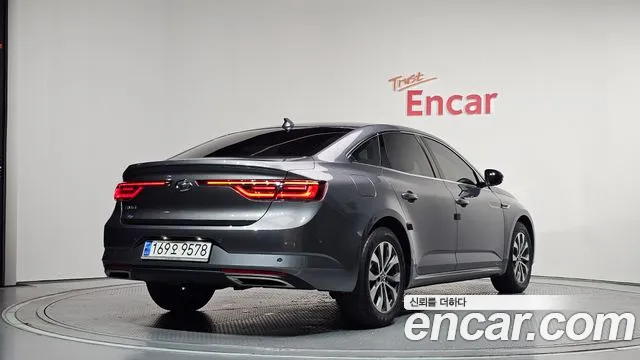 Renault Megane 2024 thumb 2