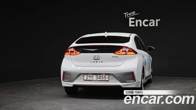 Hyundai IONIQ 6 2016 thumb 4