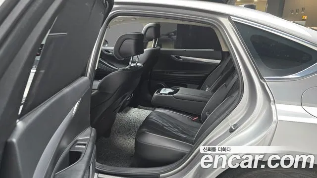 Genesis G80 2021 thumb 12