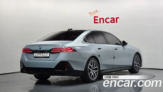 BMW 5 серии 2025 thumb 2